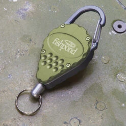 Fishpond Arrowhead Retractor