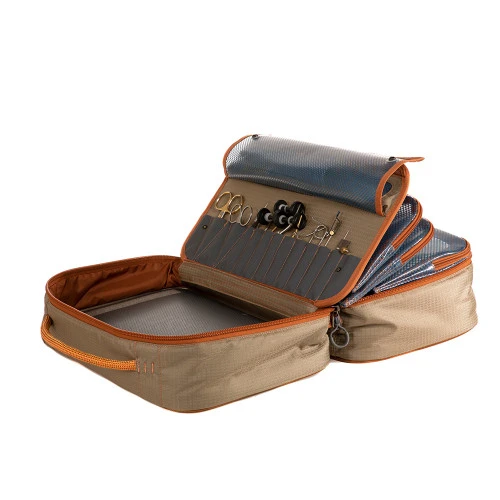 Fishpond Tailwater Fly Tying Kit 3 Fishpond Tailwater Fly Tying Kit - Image 3